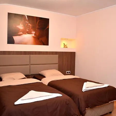 Guest house за гости тони и крис Devin