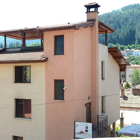 за гости тони и крис Penzion 3*