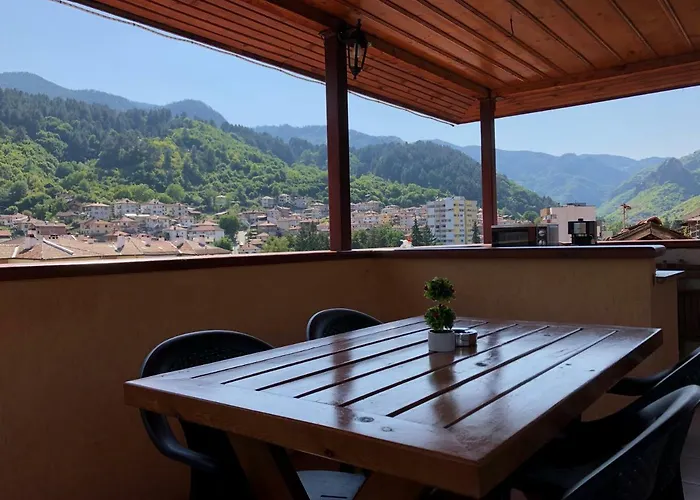 за гости тони и крис Penzion