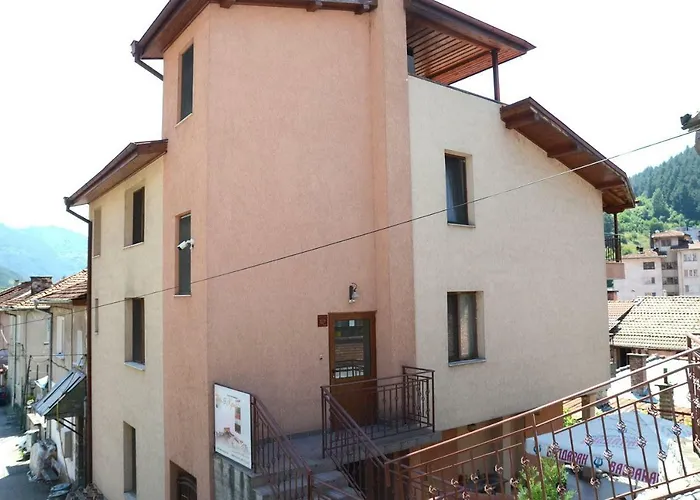 за гости тони и крис Penzion